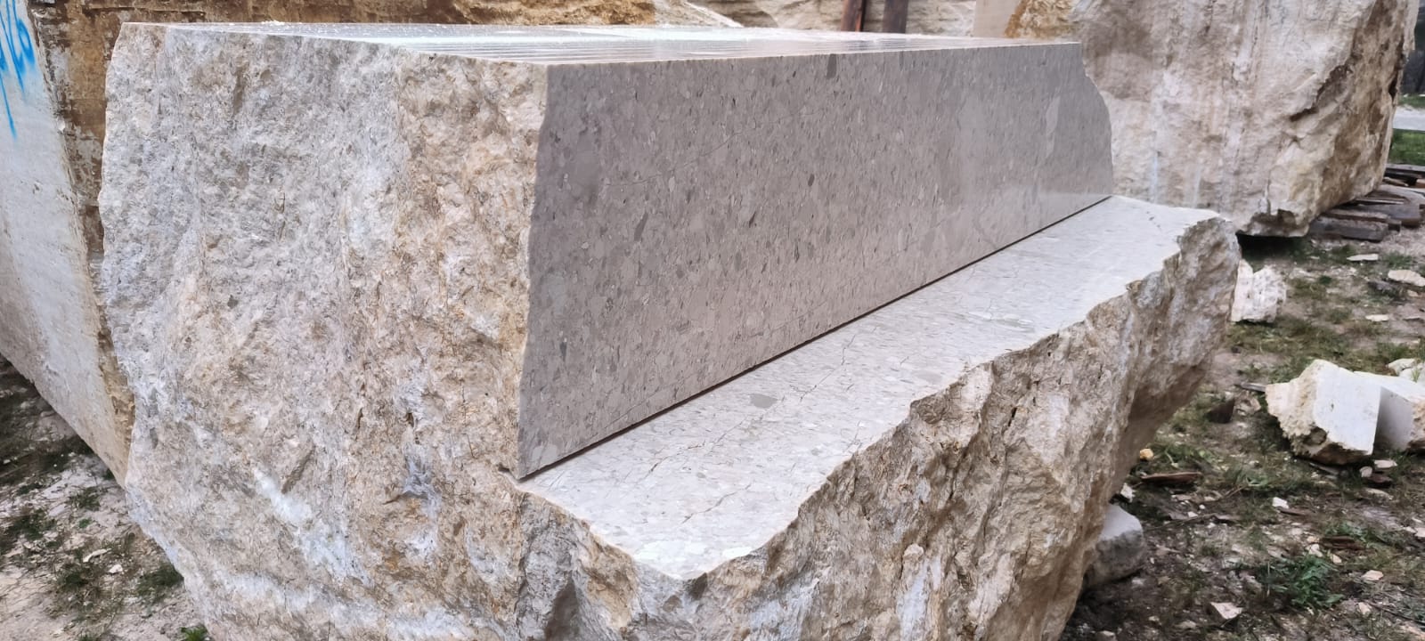 Test
            Falda/Controfalda del Perlato del Sole