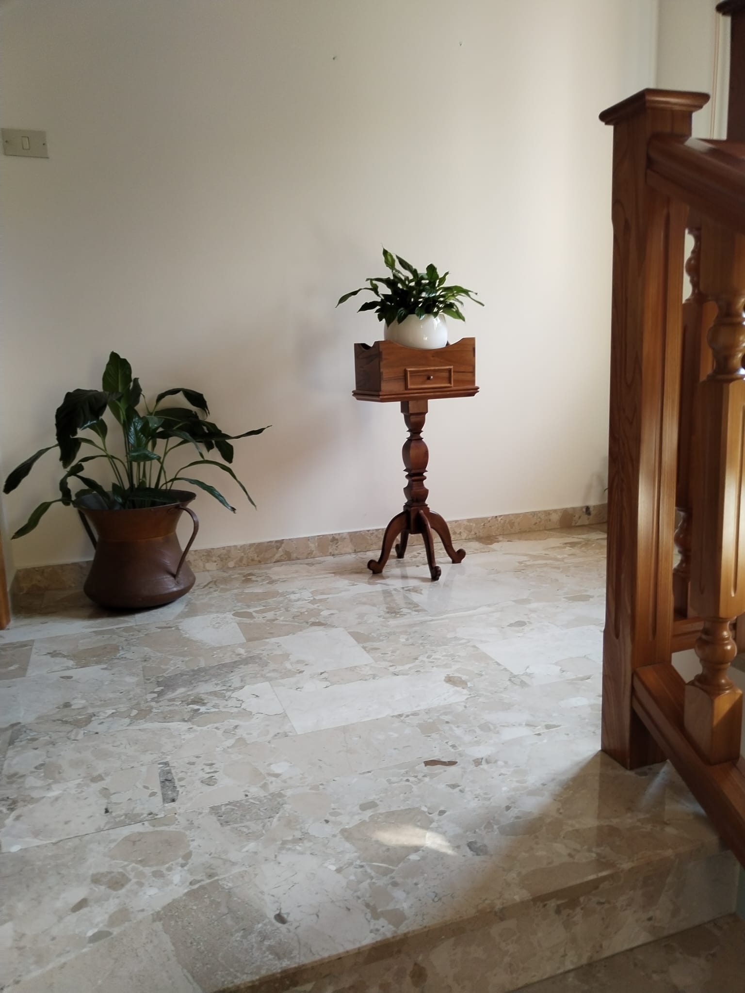 "Perlato del
            Sole" - Abitazione priivata (AP) Ingresso