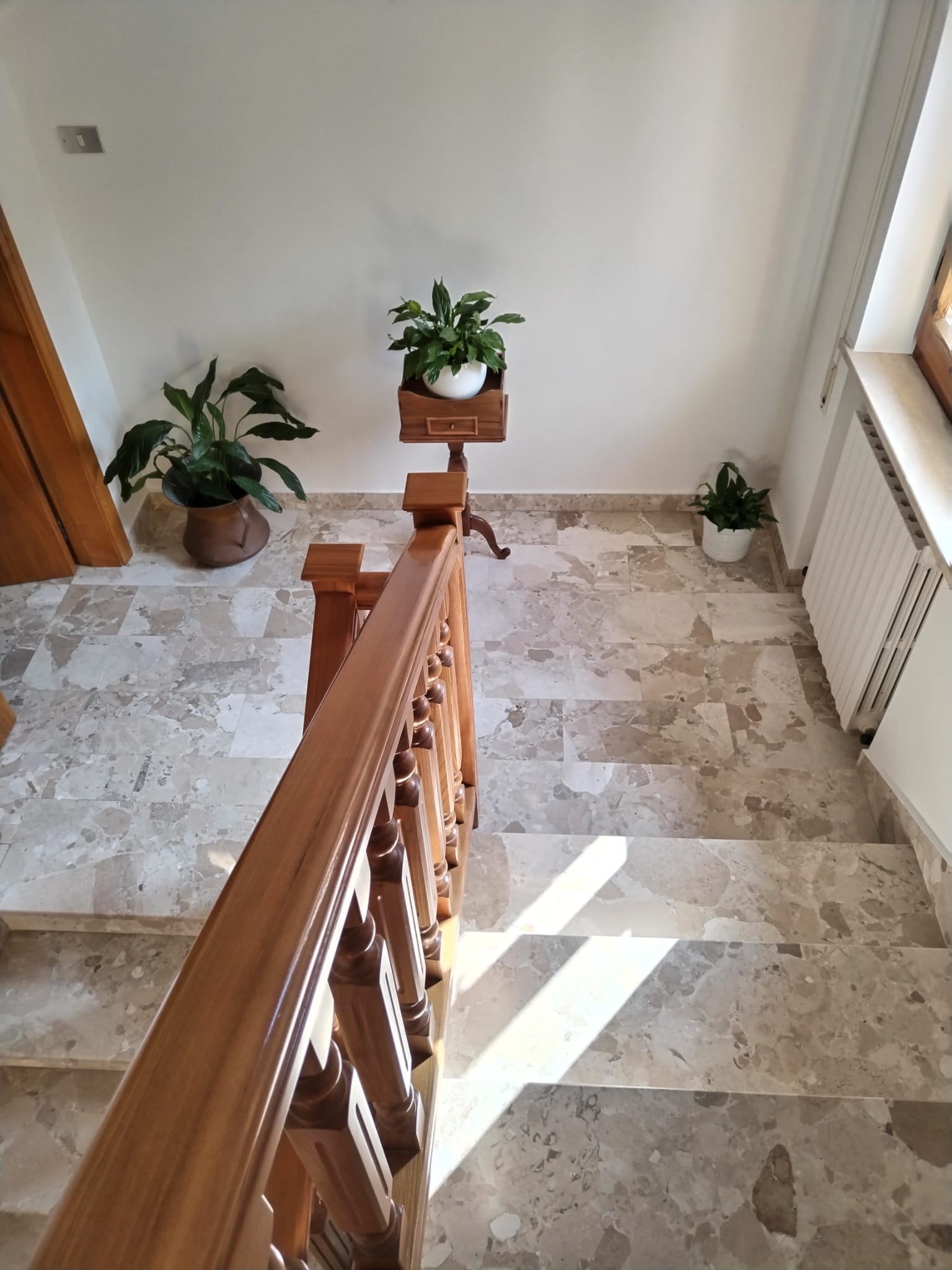 "Perlato
            del Sole" - Abitazione priivata (AP) Scala e Ingresso