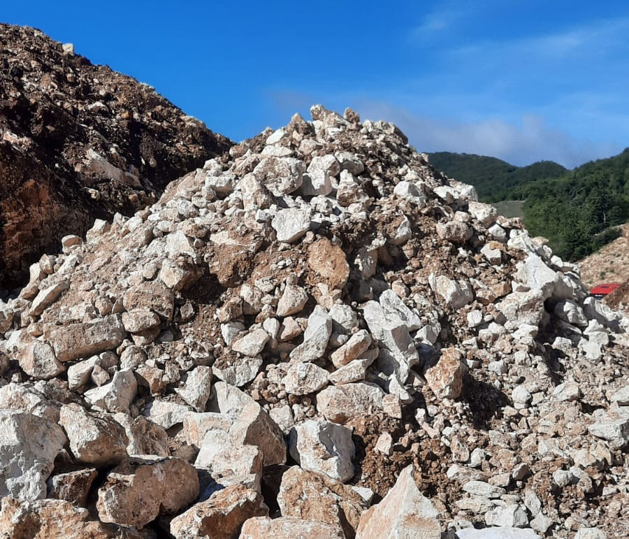 Misto fronte
              cava