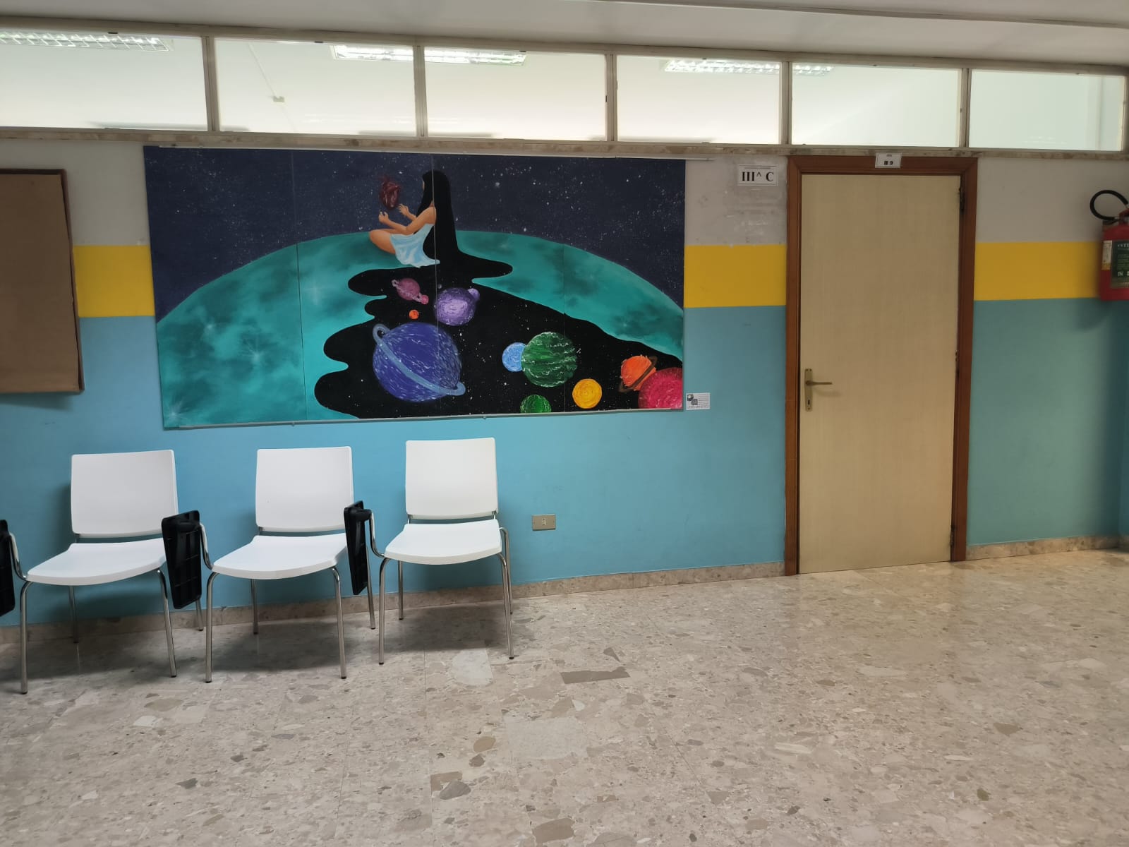 "Perlato del Sole" -
            Liceo Scientifico A.Orsini (AP) Ingresso aule piano
            rialzato